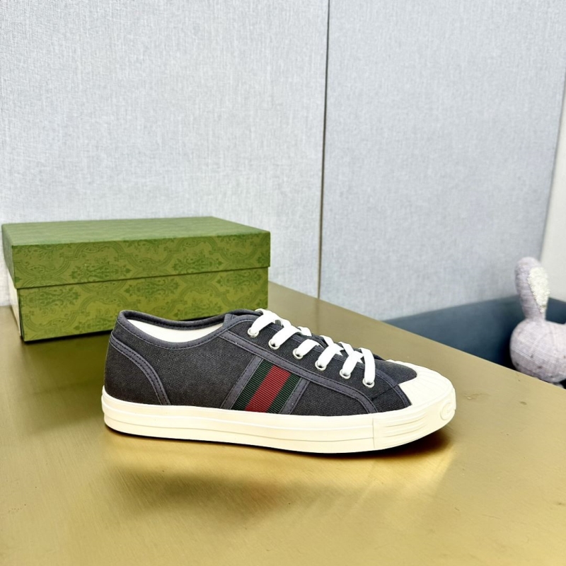 G*u*i casual shoes